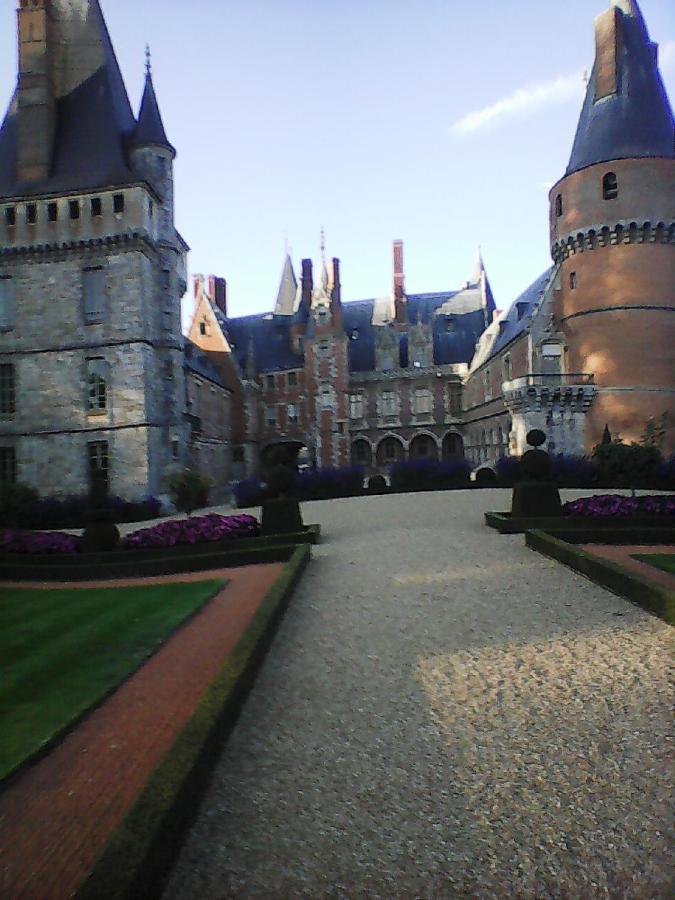 Chambres D'Hotes Gobillon Maintenon Exterior foto